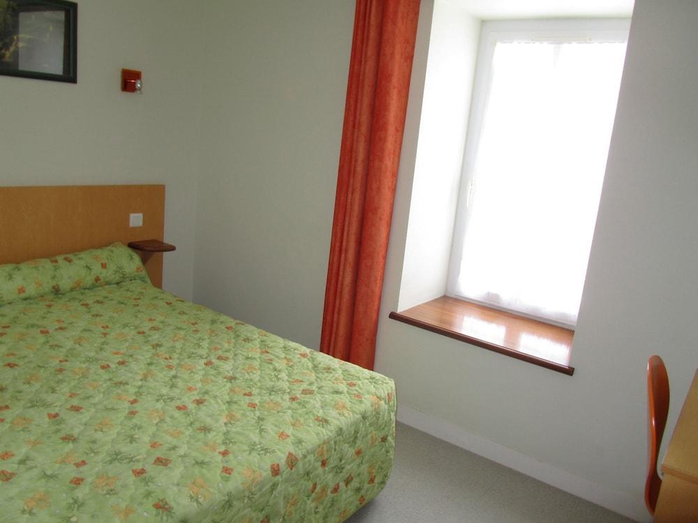 Hotel Du Cheval Blanc Saint-Pol-de-Léon Εξωτερικό φωτογραφία